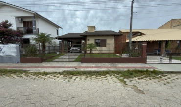 CASA - ZONA SUL - BALNEÁRIO RINCÃO 