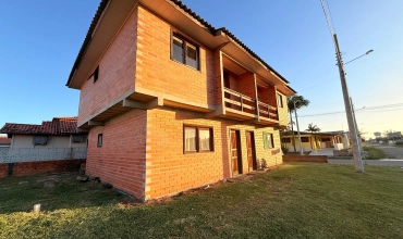 CASA GEMINADA N°02 PARA TEMPORADA - ZONA NOVA, BALNEÁRIO RINCÃO