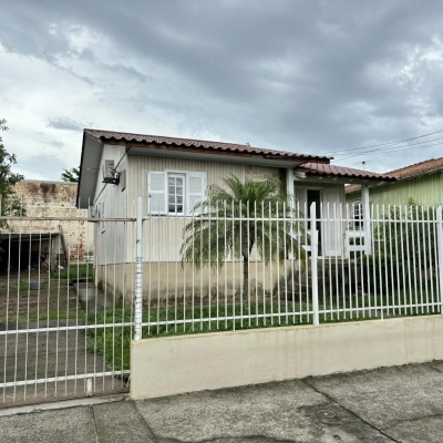 Casa madeira - Jardim Elizabete - Içara/SC