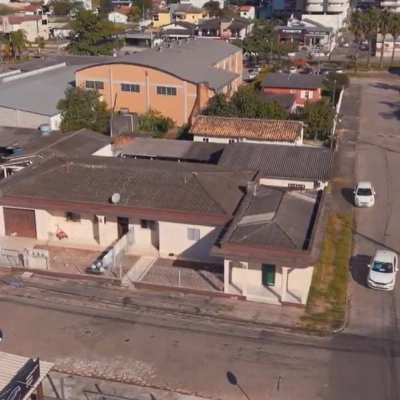 Terreno esquina 810,00 m² - Centro - Içara/SC