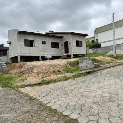 Casa de esquina - Jardim Silvana - I&ccedil;ara/SC