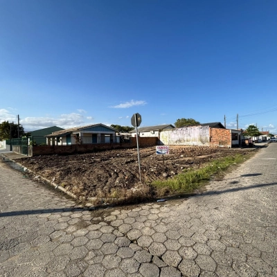 Terreno esquina - Zona Velha - Balne&aacute;rio Rinc&atilde;o