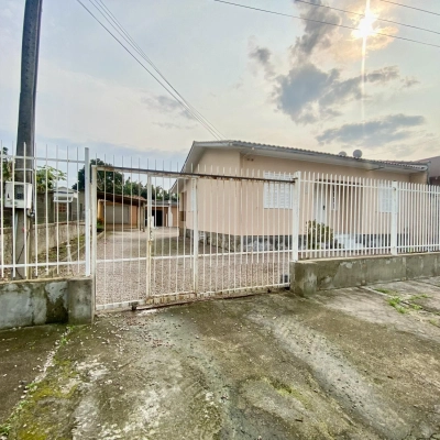 Casa com edícula Jardim Elizabete - Içara/SC