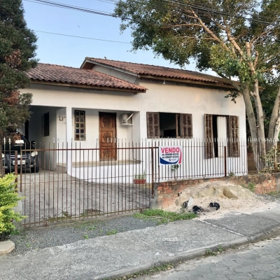 Casa com edícula - Nossa Senhora de Fátima - Içara/SC