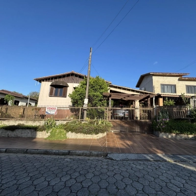 Casa madeira - Jardim Silvana - I&ccedil;ara/SC