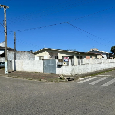 Casa alvenaria - Centro - Balneário Rincão/SC