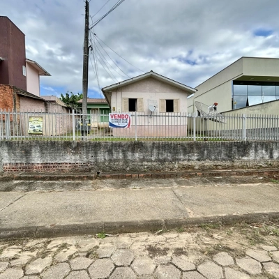 Duas casas - Centro - Içara/SC