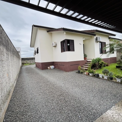 Casa semimobiliada - Tereza Cristina - I&ccedil;ara/SC