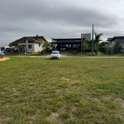 Terreno próximo a lagoa Vila Suíça - Balneário Rincão/SC