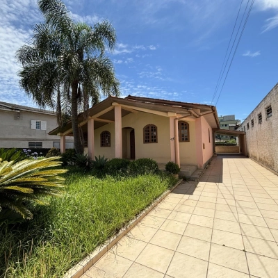 Casa alvenaria - Centro - Içara/SC