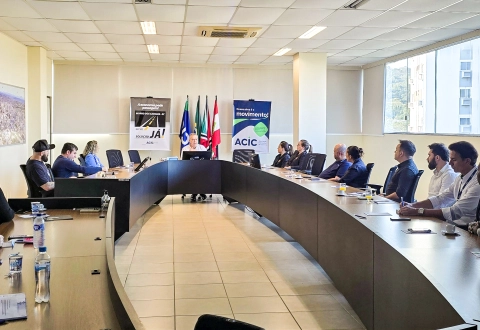 Caf&eacute; com Associado