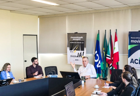 Caf&eacute; com Associado