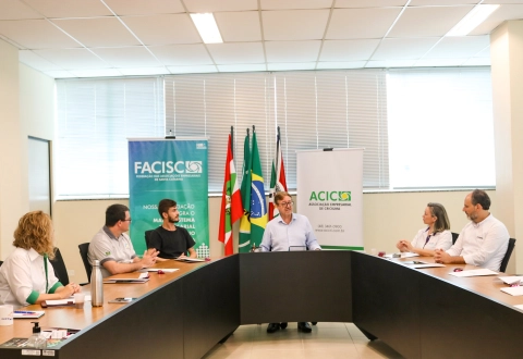 Caf&eacute; com Associado