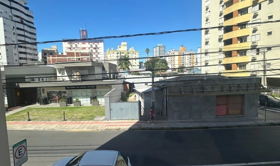 APARTAMENTO NO ED. PORTINARI - CENTRO, CRICIÚMA