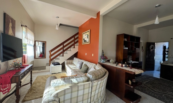 CASA COM EDÍCULA, MOBILIADA, ZONA NORTE-BALNEÁRIO RINCÃO