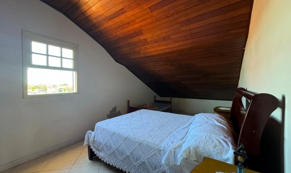 CASA COM EDÍCULA, MOBILIADA, ZONA NORTE-BALNEÁRIO RINCÃO