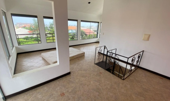 CASA - NA PRAIA DO CAMACHO, JAGUARUNA