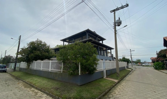 CASA - NA PRAIA DO CAMACHO, JAGUARUNA