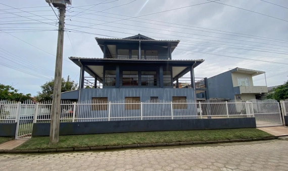 CASA - NA PRAIA DO CAMACHO, JAGUARUNA