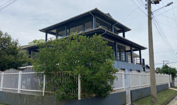 CASA - NA PRAIA DO CAMACHO, JAGUARUNA