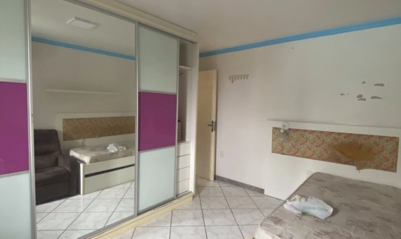 CASA, OURO NEGRO - FORQUILHINHA