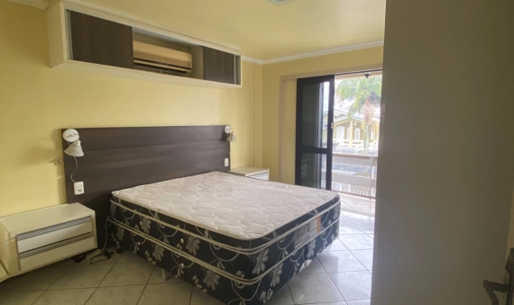 CASA, OURO NEGRO - FORQUILHINHA