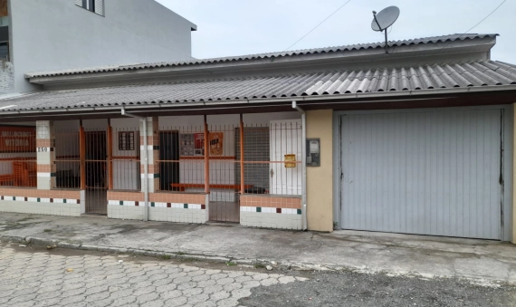 CASA/ SALA COMERCIAL - CRISTO REDENTOR, CRICIUMA