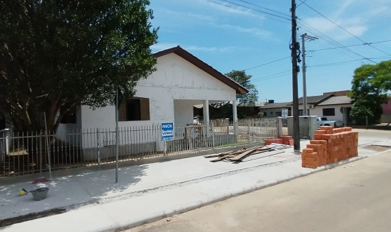 CASA COM EDÍCULA, NOVA YORK - FORQUILHINHA