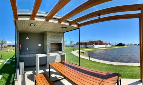 TERRENO, CONDOMÍNIO FECHADO – BALNEÁRIO RINCÃO