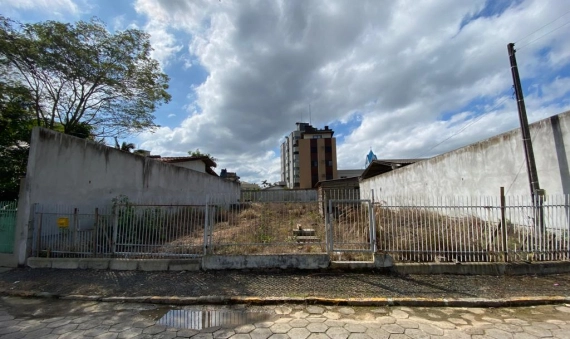 TERRENO, CENTRO – SIDERÓPOLIS 