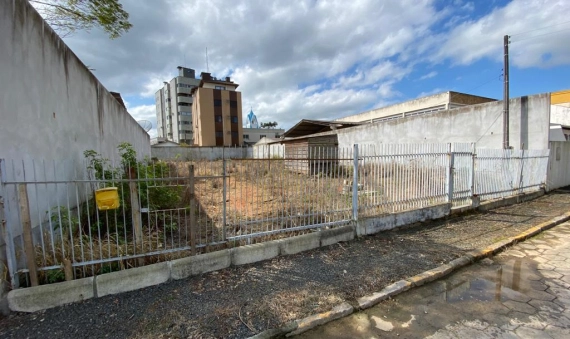 TERRENO, CENTRO – SIDERÓPOLIS 