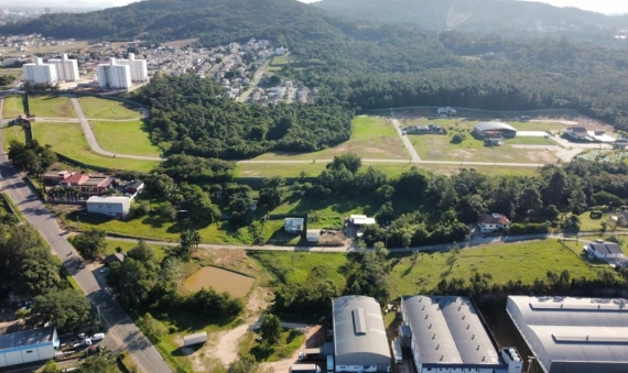TERRENO PARA PAVILHÃO - CRICIÚMA 