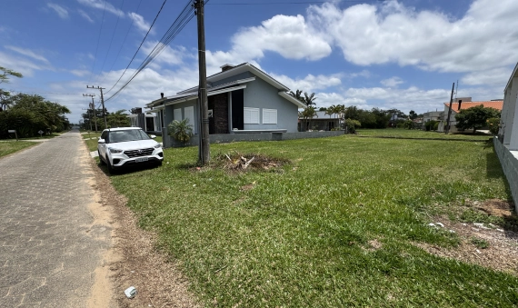 TERRENO NO CONDOMÍNIO VILLA SUIÇA, LAGOA DOS ESTEVES, BALNEÁRIO RINCÃO