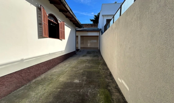 CASA COM EDÍCULA - MOBILIADA -  PRESIDENTE VARGAS - IÇARA - SC