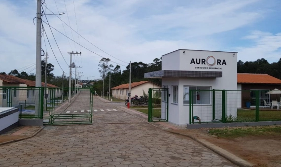 CASA - CONDOMINIO AURORA - IÇARA