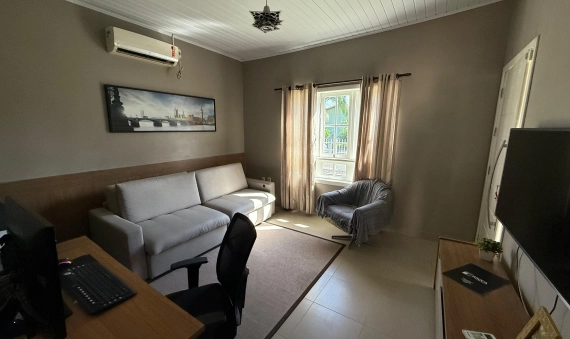 CASA, QUARTA LINHA - CRICIÚMA