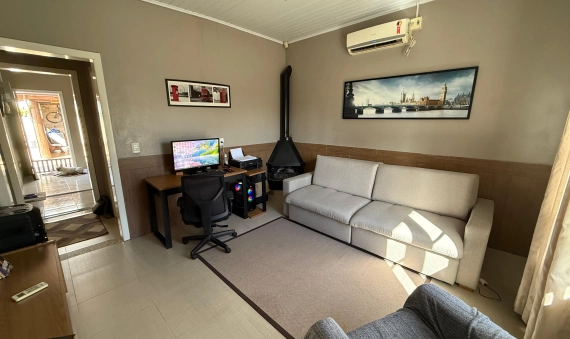 CASA, QUARTA LINHA - CRICIÚMA