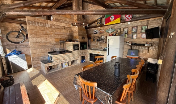 CASA, QUARTA LINHA - CRICIÚMA