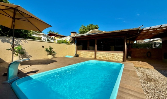 CASA, QUARTA LINHA - CRICIÚMA