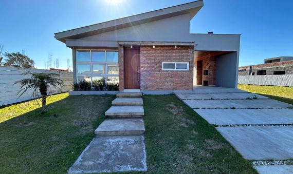 CASA ALTO PADRÃO NO CONDOMÍNIO AGUAS DO ATLÂNTICO, BALNEÁRIO RINCÃO 