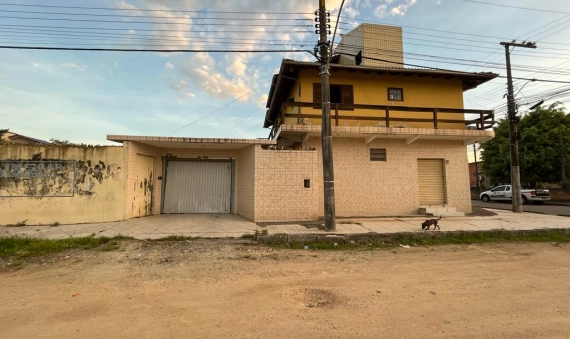 APARTAMENTO E SALA COMERCIAL - JAQUELINE, I