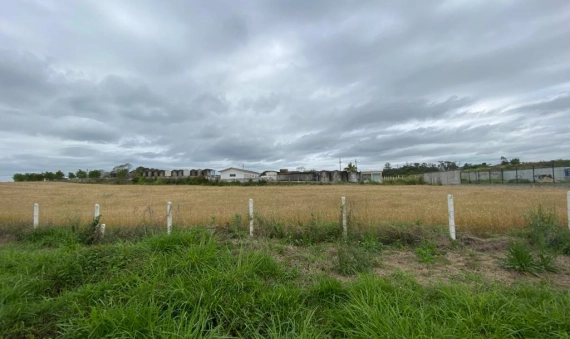 AMPLO TERRENO, SÃO DEFENDE-CRICIÚMA