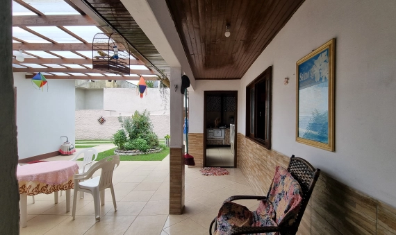 CASA COM EDÍCULA - PRESIDENTE VARGAS, IÇARA