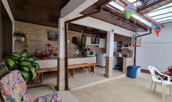 CASA COM EDÍCULA - PRESIDENTE VARGAS, IÇARA