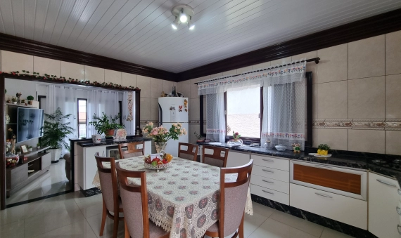 CASA COM EDÍCULA - PRESIDENTE VARGAS, IÇARA