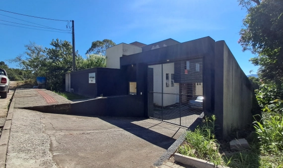 CASA GEMINADA, BAIRRO LARANJINHA - CRICIÚMA