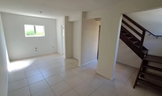 CASA GEMINADA, BAIRRO LARANJINHA - CRICIÚMA