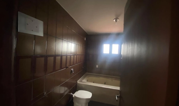 CASA, BAIRRO PINHEIRINHO - CRICIÚMA