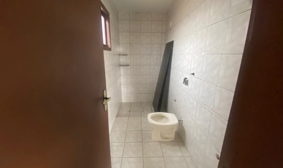 CASA, BAIRRO PINHEIRINHO - CRICIÚMA