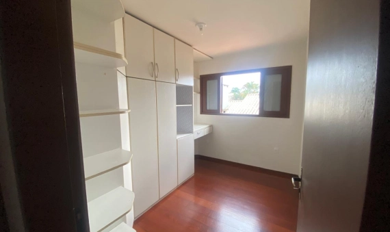 CASA, BAIRRO PINHEIRINHO - CRICIÚMA